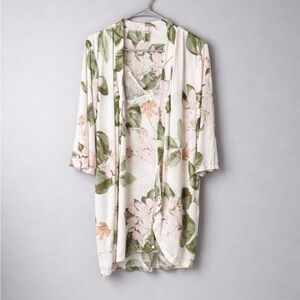 Body Touch Floral  Lace Trim Chemise & Robe Set